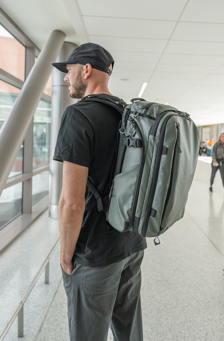 Wandrd Transit Travel 35L Backpack with Essential+ Camera Cube Bundle - Wasatch Green