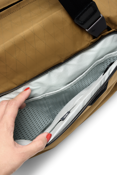 Peak Design Travel 35L Duffel - Coyote