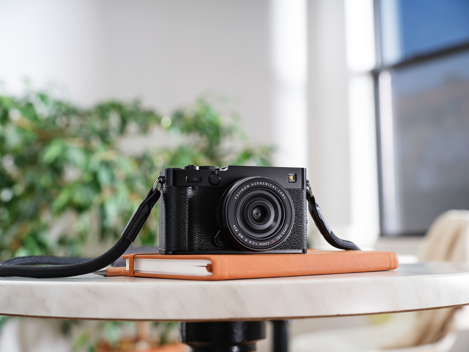 Fujifilm X-E5 Mirrorless Camera with XF 23mm f/2.8 R WR Lens - Black