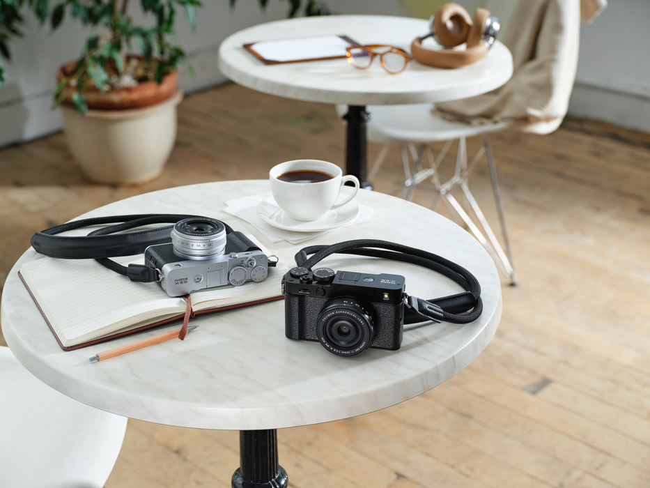 Fujifilm X-E5 Mirrorless Camera - Black