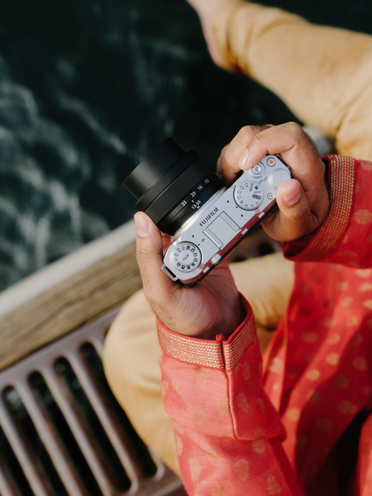 Fujifilm Fujinon XC 13-33mm f/3.5-6.3 OIS Lens - Black