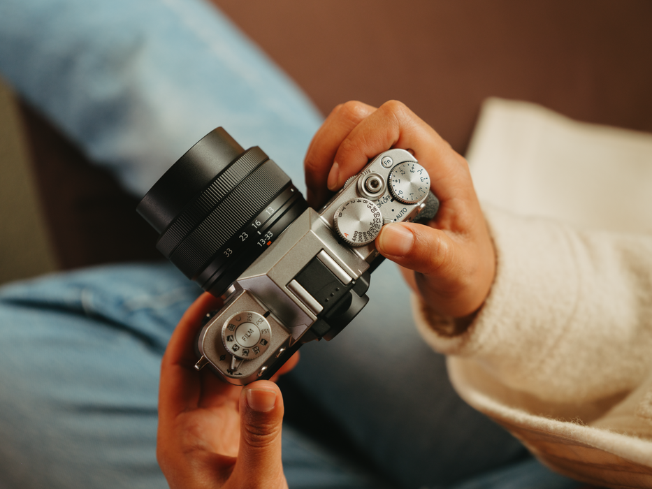 Fujifilm Fujinon XC 13-33mm f/3.5-6.3 OIS Lens - Black — Glazer's Fujifilm Fujinon XC 13-33mm f/3.5-6.3 OIS Lens - Black — Glazer's