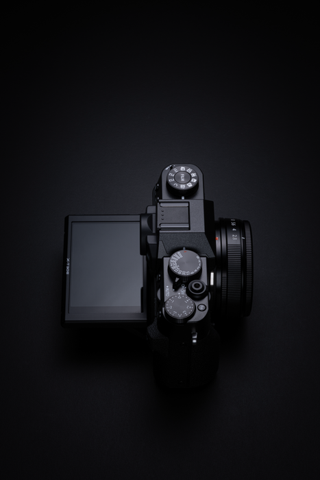 Fujifilm X-T30 III Mirrorless Camera with XC 13-33mm f/3.5-6.3 OIS Lens - Black