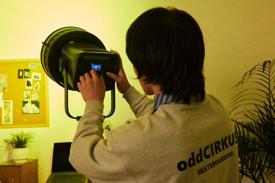 Amaran Ray 660c Bi-Color COB LED Monolight