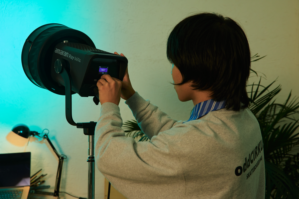 Amaran Ray 660c Bi-Color COB LED Monolight