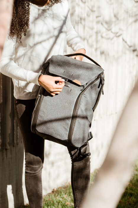 Peak Design Everyday 20L Backpack - Charcoal