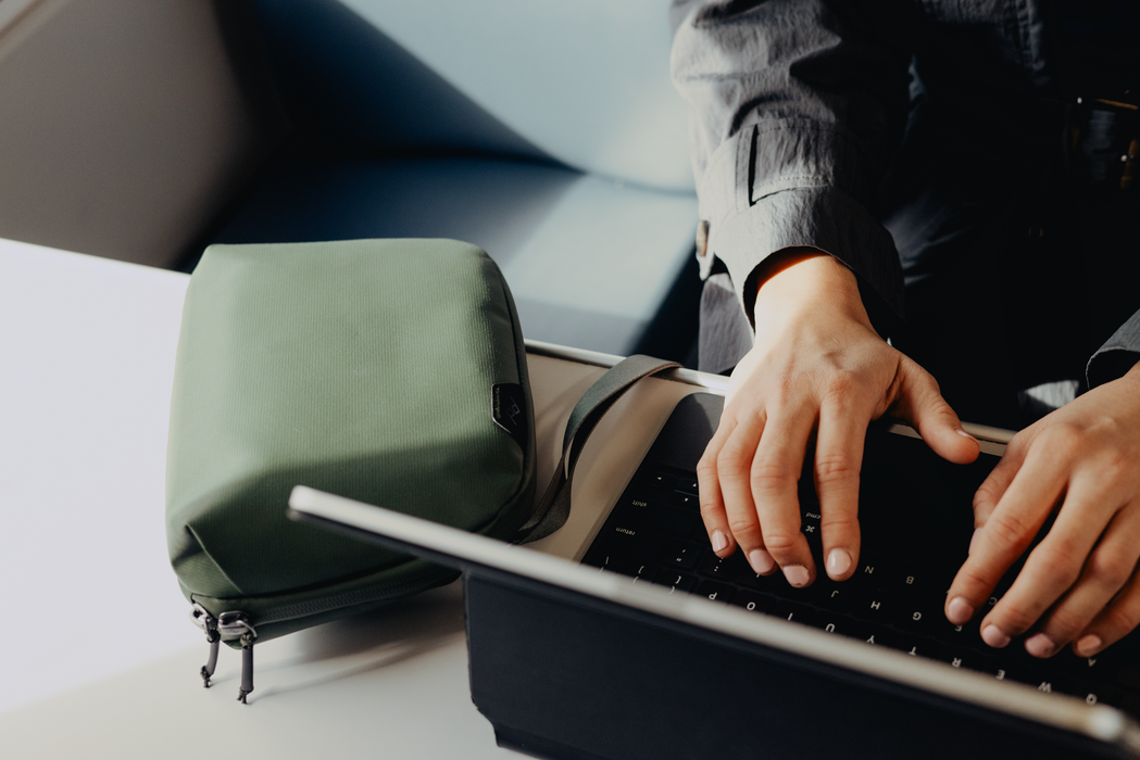 Peak Design Travel Crossbody Bag 3L - Sage