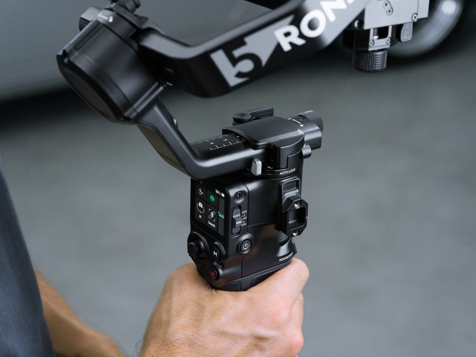 DJI RS 5 Combo Gimbal Stabilizer