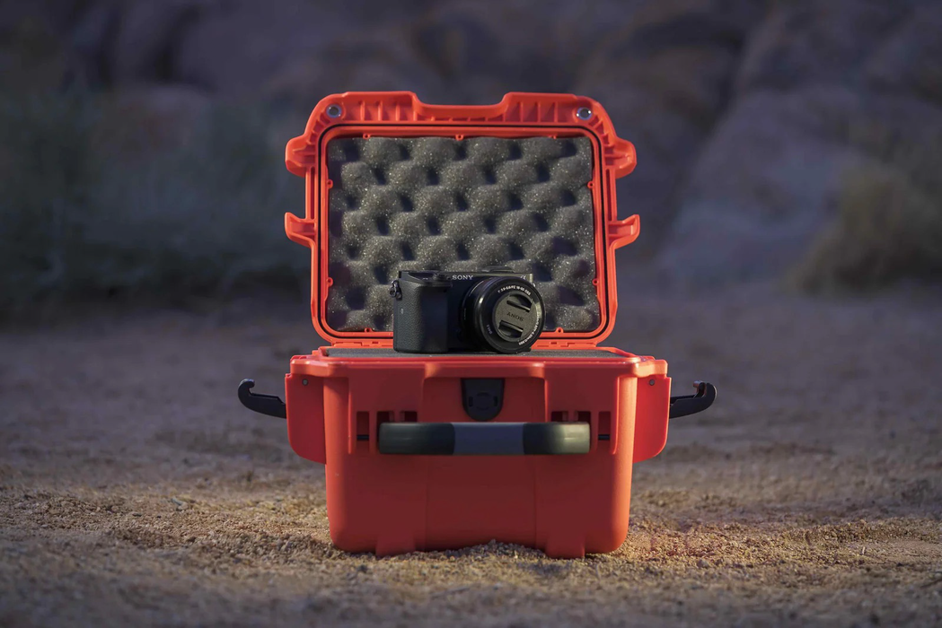 Nanuk 908 Small-Series Protective Case with Cubed Foam & Lid Foam - Graphite