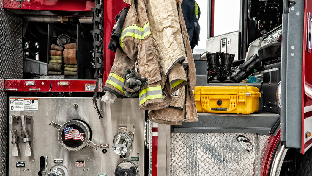 Pelican 1450 Protector Case with Pick-N-Pluck Foam & Lid Foam - Black