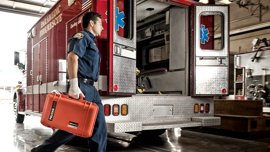 Pelican 1485 Air Case with Padded Dividers & Lid Foam - Black