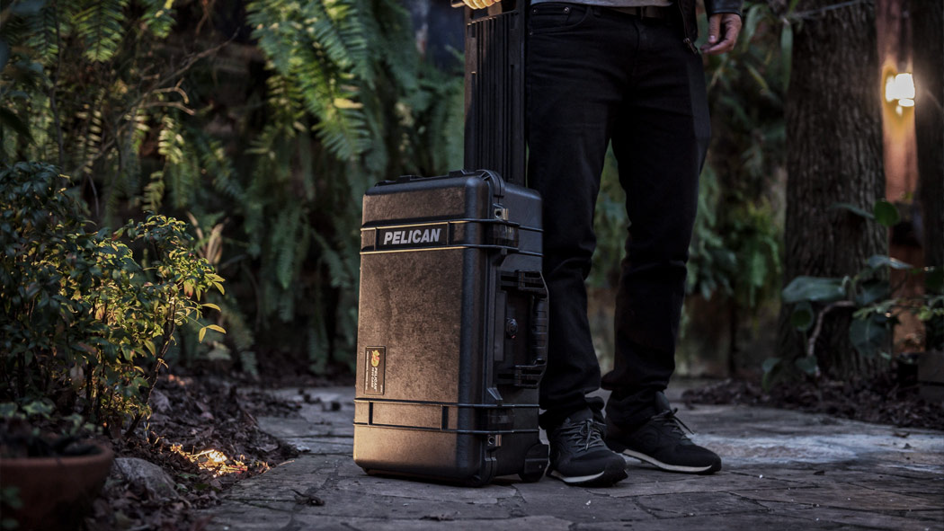 Pelican 1510 Protector Carry-On Case with TrekPak Dividers & Lid Foam - Black