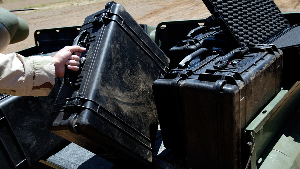 Pelican 1550 Protector Case with Pick-N-Pluck Foam & Lid Foam - Black