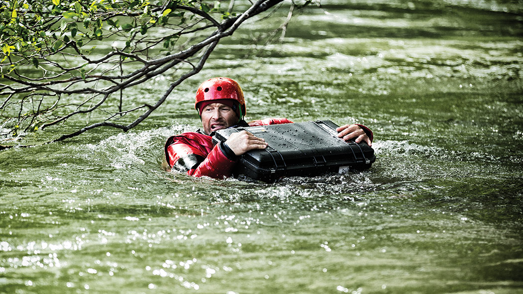 Pelican 1595 Air Case with TrekPak Dividers & Lid Foam - Black
