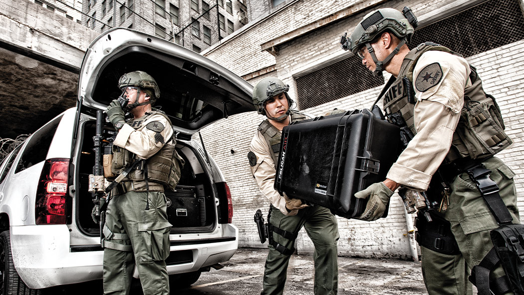 Pelican 1605 Air Case with Pick-N-Pluck Foam & Lid Foam - Black