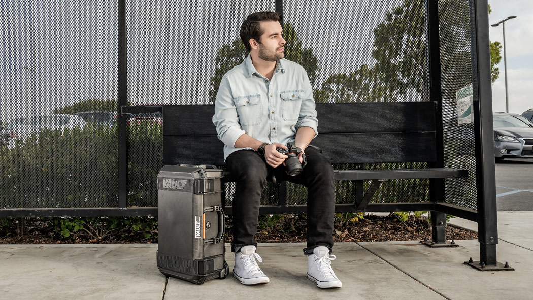 Pelican V525 Vault Rolling Case with Padded Dividers & Lid Foam - Black