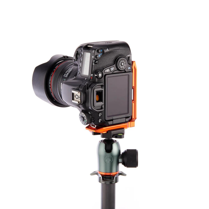 3 Legged Thing QR11 2.0 Arca Swiss-Compatible Universal Standard L-Bracket - Copper Orange