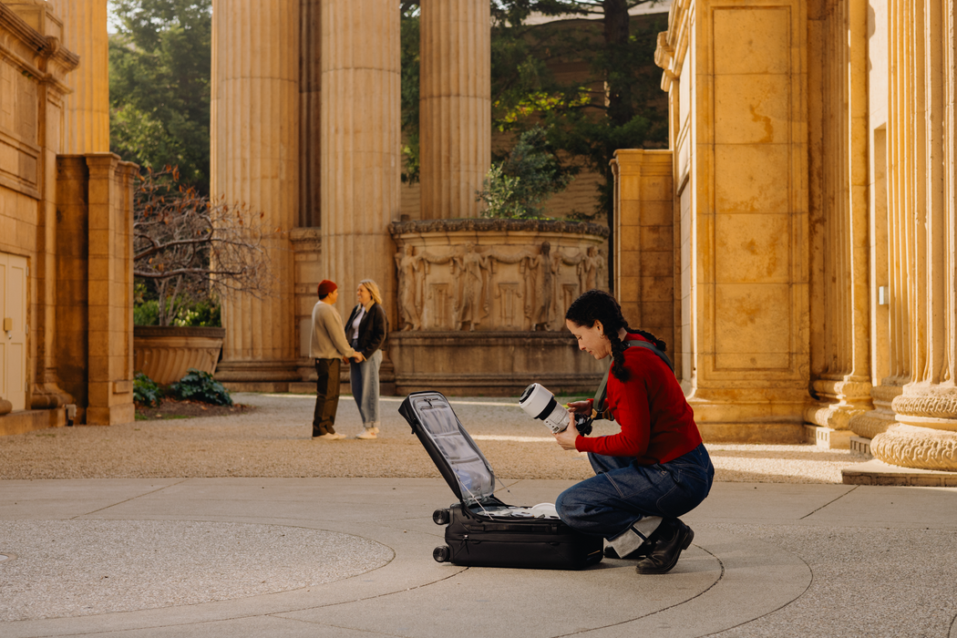 Peak Design Roller Pro Carry-On 34L Traveling Creative Bundle - Black