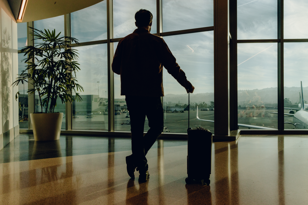 Peak Design Roller Pro Carry-On 34L Traveling Creative Bundle - Black