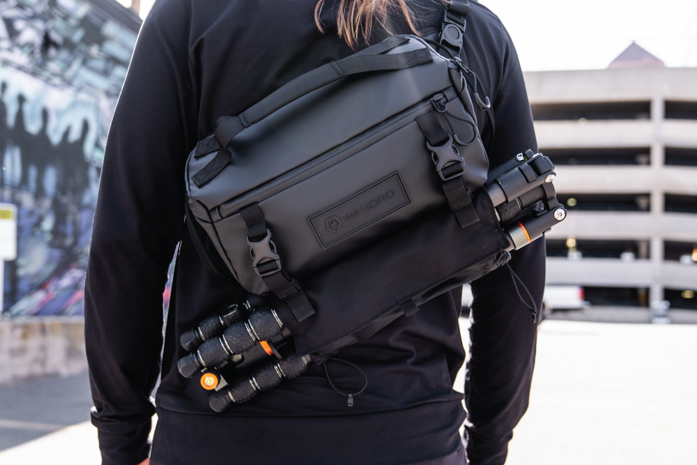 Wandrd Rogue 6L Sling - Tan — Glazer's Camera Wandrd Rogue 6L Sling - Tan — Glazer's Camera