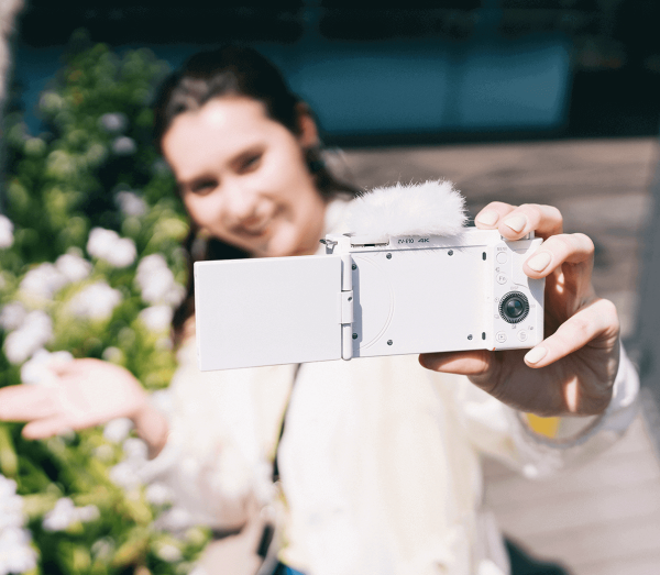 Sony Alpha ZV-E10 Mirrorless Digital Camera with 16-50mm Lens (White)